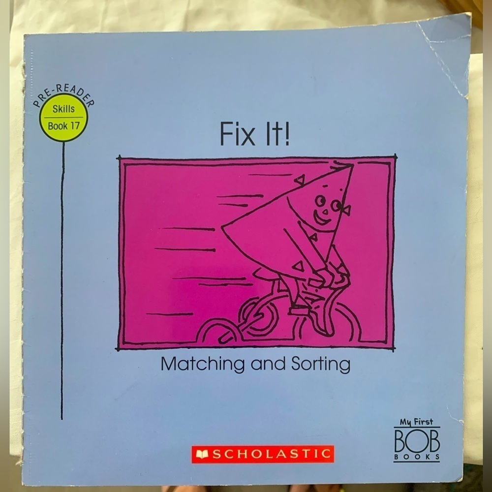 Scholastic Fix It! Matching and Sorting Children’s Book by Scholastic
